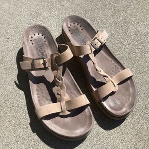 Mephisto strappy cork footbed sandals, 8 US/ 39 EU